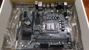 SALE OUT. Gigabyte H610M S2H V2 LGA1700 DDR4, REFURBISHED, WITHOUT ORIGINAL PACKAGING AND ACCESSORIES, BACKPANEL INCLUDED | H610M S2H V2 DDR4 | Processor family Intel | Processor socket  LGA1700 | DDR4 DIMM | Memory slots 2 | Supported hard disk drive int