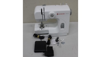 SALE OUT. Singer M1005 Sewing Machine, White | Singer | Sewing Machine | M1005 | Number of stitches 11 | Number of buttonholes 1 | White | REFUEBISHED