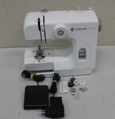 SALE OUT. Singer M1005 Sewing Machine, White | Singer | Sewing Machine | M1005 | Number of stitches 11 | Number of buttonholes 1 | White | REFUEBISHED