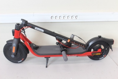 SALE OUT. Ninebot by Segway eKickscooter D38E, Black/Red | Segway | Ninebot eKickscooter D38E | Up to 25 km/h | Black/Red | 24 month(s)