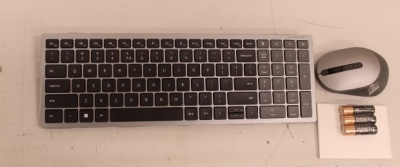SALE OUT.  | Dell | Keyboard and Mouse | KM7120W | Wireless | 2.4 GHz, Bluetooth 5.0 | Batteries included | US | REFURBISHED | Bluetooth | Titan Gray | Numeric keypad | Wireless connection