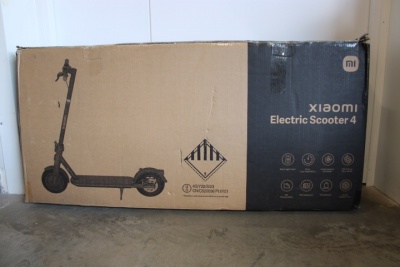 SALE OUT. Xiaomi Electric Scooter 4 EU DAMAGED PACKAGING, SCRATCHED, DIRTY, USED | Xiaomi | 6 month(s) | DEMO, MISSING HEXAGON WRENCH