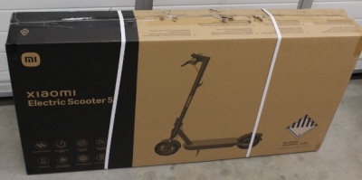 SALE OUT. Xiaomi Electric Scooter 5 EU, 20km/h | Xiaomi Electric Scooter 5 EU | 350 W | 20 km/h | 10 " | 24 month(s) | DAMAGED PACKAGING