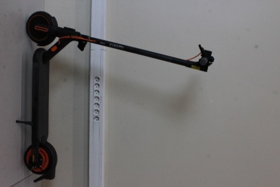 SALE OUT. Xiaomi Electric Scooter 4 Go EU | Xiaomi Electric Scooter 4 Go EU | 250 W | 20 km/h | 8.1 " | 3 month(s) | Black/Orange | USED