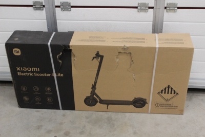 SALE OUT. Xiaomi Electric Scooter 4 Lite EU | Xiaomi Electric Scooter 4 Lite EU | 300 W | 25 km/h | 8.5 " | 6 month(s) | Black | DAMAGED PACKAGING