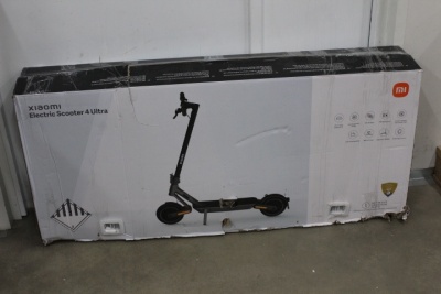SALE OUT. Xiaomi Electric Scooter 4 Ultra EU | Xiaomi Electric Scooter 4 Ultra EU | 500 W | 25 km/h | 10 " | 3 month(s) | DAMAGED PACKAGING, USED AS DEMO