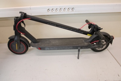 SALE OUT. Xiaomi Mi Electric Scooter Pro 2 (Black) | Xiaomi Mi Electric Scooter Pro 2 | 600 W | 25 km/h | 3 month(s) | Black | USED, SCRATCHED, DIRTY, SMALL CRACK BEHIND LEG, MISSING: CHARGER, MANUAL AND LEFT BACK REFLECTOR