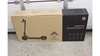 SALE OUT. Xiaomi Electric Scooter 4 EU | Xiaomi Electric Scooter 4 EU | 300 W | 25 km/h | 10 " | 6 month(s) | Black | DEMO, SCRATCHED, MISSING SCREWS