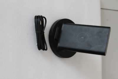 SALE OUT. Xiaomi Mi 20W Wireless Charging Stand | Xiaomi Mi 20W Wireless Charging Stand | DEMO, MISSING: INNER PACKAGING AND MANUALS