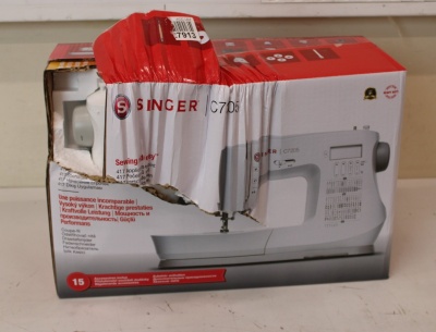 SALE OUT. Singer C7205 Computerised Sewing Machine, White | Singer Sewing Machine | C7205 | Number of stitches 200 | Number of buttonholes 8 | White | DAMAGED PACKAGING