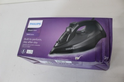 SALE OUT. Philips DST5040/80 Steam iron, Black | Philips | DST5040/80 | Steam Iron | 2600 W | Water tank capacity 320 ml | Continuous steam 45 g/min | Steam boost performance 200 g/min | DAMAGED PACKAGING