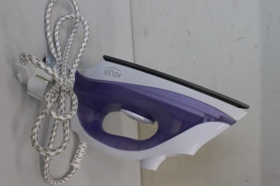 SALE OUT. Adler AD 5019 Steam iron, Temperature control, Power 1600W | Adler | AD 5019 | With cord | 1600 W | Water tank capacity 100 ml | Continuous steam 10 g/min | Violet/White | DEMO
