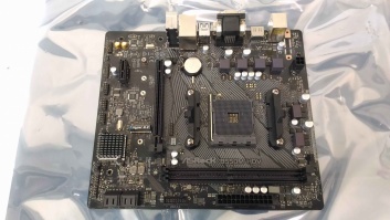 SALE OUT. ASRock AMD AM4 A520/2DDR4/4SATA3 | ASRock A520M-HVS | Processor family AMD | Processor socket AM4 | DDR4 DIMM | Memory slots 2 | Supported hard disk drive interfaces SATA3, M.2 | Number of SATA connectors 4 | Chipset AMD A520 | Micro ATX | USED,