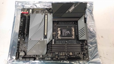 SALE OUT. GIGABYTE Z690 AORUS PRO 1.0 M/B | Gigabyte Z690 AORUS PRO 1.0 M/B | Processor family Intel | Processor socket LGA1700 | DDR5 DIMM | Memory slots 4 | Supported hard disk drive interfaces SATA, M.2 | Number of SATA connectors 6 | Chipset Intel Z69