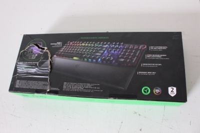 SALE OUT. Razer Huntsman V2 Optical Gaming Keyboard, Purple Switch, Nordic Layout, Wired, Black | Razer Huntsman V2 Optical Gaming Keyboard | Gaming keyboard | Wired | RGB LED light | NORD | DAMAGED PACKAGING, SMALL BENT ON THE KEYBOARD PAD BACK AND SMALL