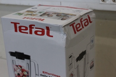 SALE OUT. TEFAL BL420838 Blender, BlendForce, Power 600W, Black | TEFAL Blender | BL420838 BlendForce | Tabletop | 600 W | Jar material Plastic | Jar capacity 1.25 L | Ice crushing | Black | DAMAGED PACKAGING