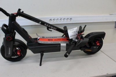 SALE OUT. Ninebot by Segway eKickScooter MAX G3 E | Segway | MAX G3 E | eKickScooter | 2000 W | Up to 25 km/h | 11 " | Black | DAMAGED PACKAGING, SCRATCHED PAINT, REFURBISHED