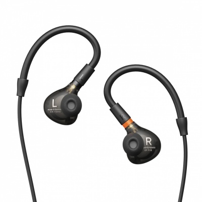 Beyerdynamic | Drum and Bass Earphones with Detachable Connection Cable | DT 71 IE | Noise reduction