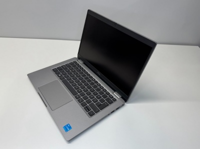 DELL Renew | Grade B | Dell Latitude 5330 | 13.3 " | FHD | i3-1215U | 16 GB | SSD | 256 GB | Intel UHD Graphics | Windows 11 Pro | Keyboard language Swedish | 12 month(s)