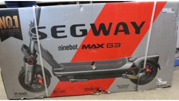 SALE OUT. Ninebot by Segway eKickScooter MAX G3 E | Segway | MAX G3 E | eKickScooter | 2000 W | Up to 25 km/h | 11 " | Black | DAMAGED PACKAGING, SCRATCHED PAINT, REFURBISHED