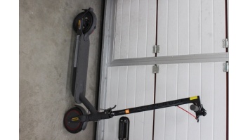 SALE OUT. Xiaomi Mi Electric Scooter Pro 2 (Black) | SALE OUT. SALE OUT. Xiaomi Mi Electric Scooter Pro 2 | 600 W | 25 km/h | 6 month(s) | Black | WITHOUT ORIGINAL PACKAGING, MISSING: ACCESSORIES AND SOME INNER PACKAGING