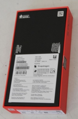 SALE OUT. OnePlus 15 (Infinite Black) DS 6.78" LTPO AMOLED 1272x2800/4.6GHz&3.62GHz/256GB/12GB RAM/Android 16/WiFi,BT,5G | OnePlus UNPCKED, SC RTACHES ON PROTECTIV SCREEN GLASS