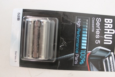 SALE OUT. Braun 52B | Head Replacement Pack | Black | DAMAGED PACKAGING