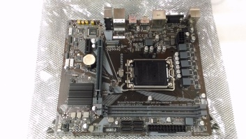 SALE OUT. Gigabyte H610M S2H V3 DDR4 G1.0 | Processor family Intel | Processor socket LGA1700 | DDR4 | Supported hard disk drive interfaces SATA, M.2 | Number of SATA connectors 4 | USED, REFURBISHED, WITHOUT ACCESSORIES, ONLY BACK PANEL INCLUDED