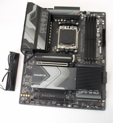 Gigabyte REFURBISHED, USED, WITHOUT INSTRUCTIONS, WITHOUT ORIGINAL BOXTHOUT MANUAL