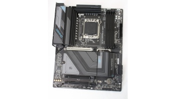 Gigabyte REFURBISHED, USED, WITHOUT INSTRUCTIONS, WITHOUT ORIGINAL BOX, WITHOUT ANTENNA