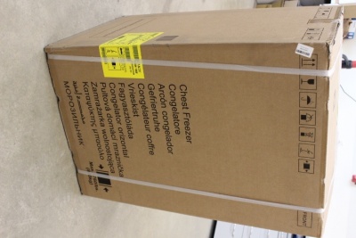 SALE OUT. Candy | Freezer | CCHH 100E | Energy efficiency class E | Chest | Free standing | Height 84.5 cm | Total net capacity 97 L | White | DAMAGED PACKAGING, SCRATCHED ON TOP COVER