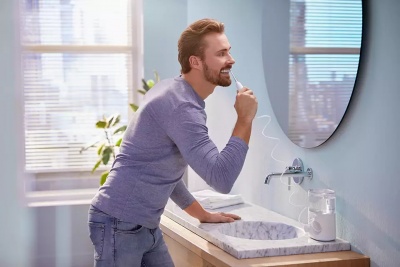 Sonicare mutes dobuma irrigators,  balts