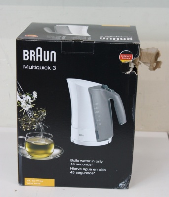 SALE OUT. Braun Kettle | WK 300 | Standard | 2200 W | 1.7 L | Plastic | 360° rotational base | White | DAMAGED PACKAGING