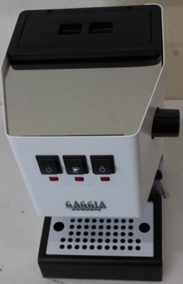 SALE OUT. | Gaggia Coffee Maker | RI9481/13 Classic Evo | Pump pressure 15 bar | Built-in milk frother | Ground | 1300 W | White | DAMAGED PACKAGING, DENT ON THE TOP, CRACKED PLASTIC