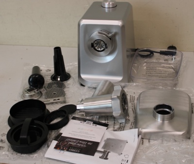SALE OUT. Caso Meat Mincer | FW 2500 | Stainless Steel | 2500 W | Number of speeds 2 | Throughput (kg/min) 2.5 | 3 stainless steel cutting plates (3 mm, 5 mm and 8 mm), Sausage filler, Cookie attachment with 4 moulds, Stuffer | DEMO