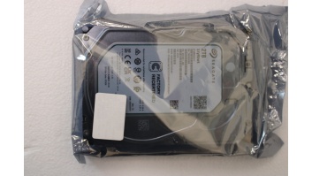 SALE OUT. SEAGATE ST2000VX017 SkyHawk Surveillance 2 TB, 256 MB, SATA 6Gb/s | SALE OUT. Seagate ST2000VX017 SkyHawk Surveillance | 2000 GB | REFURBISHED