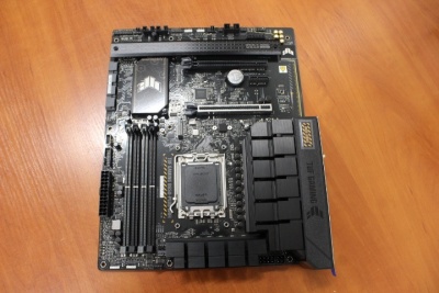 SALE OUT. | Asus TUF GAMING B650-PLUS WIFI | Processor family AMD | Processor socket  AM5 | DDR5 DIMM | Memory slots 4 | Supported hard disk drive interfaces 	SATA, M.2 | Number of SATA connectors 4 | Chipset  AMD B650 | ATX | WITHOUT ORIGINAL PACKAGING A