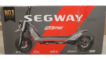 SALE OUT. Ninebot by Segway Kickscooter ZT3 Pro E, Black | Segway Ninebot Kickscooter ZT3 Pro E | 1600 W | 25 km/h | 11 " | 24 month(s) | Black | DAMAGED PACKAGING, SCRATCHED, DIRTY, MOUNTING MARKS