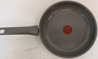 SALE OUT. Tefal C4260443 Renewal 24 cm Grey Induction Frypan | TEFAL Pan | C4260443 | Frying | Diameter 24 cm | Suitable for induction hob | Fixed handle | Grey | DAMAGED PAINT