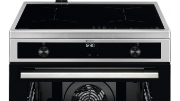 Electrolux 500.sērijas elektriskā plīts ar elektrisko cepeškrāsni un indukcijas virsmu