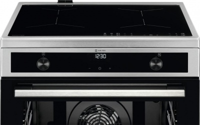 Electrolux 500.sērijas elektriskā plīts ar elektrisko cepeškrāsni un indukcijas virsmu