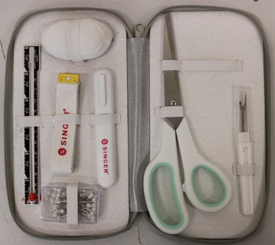 SALE OUT. | Singer Premium Sewing Kit | Mint | 24 month(s) | DAMAGED PACKAGING, MISSING PART